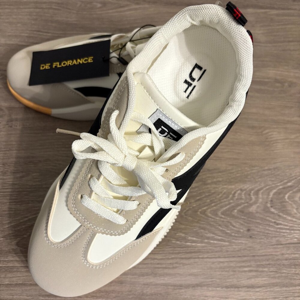 De Florance Sneakers - Brand New with Tags! Size 9.5 Womens! - Picture 2 of 10